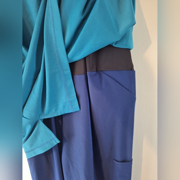 Strongsuit Bora Bora Blue in size Violet - Picture 7 of 9